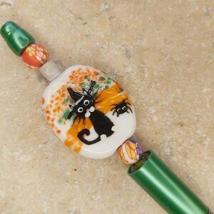 Beaded pen ( halloween witch cat green pen)